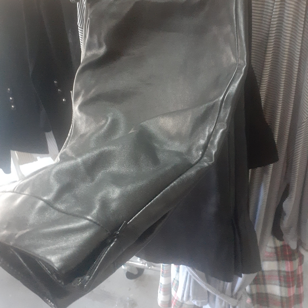 Dana Buchman Black Satin Lined Garment